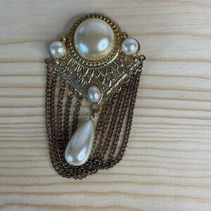 Vintage Gold & Pearl Fashion Brooch With Chain Tassels